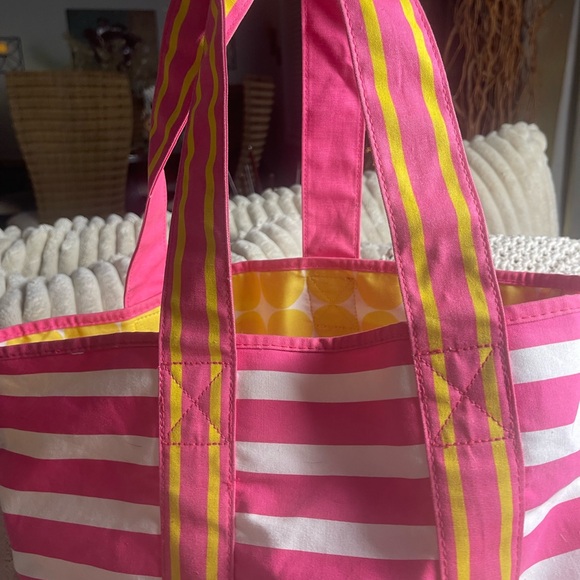 Bed Bath & Beyond Pink and White Tote with Yellow Accents - Picture 2 of 5